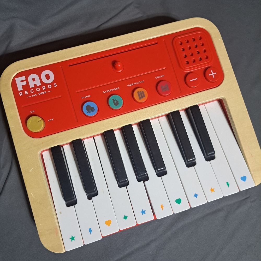 FAO Schwarz Kids‎ Stage Wars Portable Piano & Synthesizer Musical Toy Portable